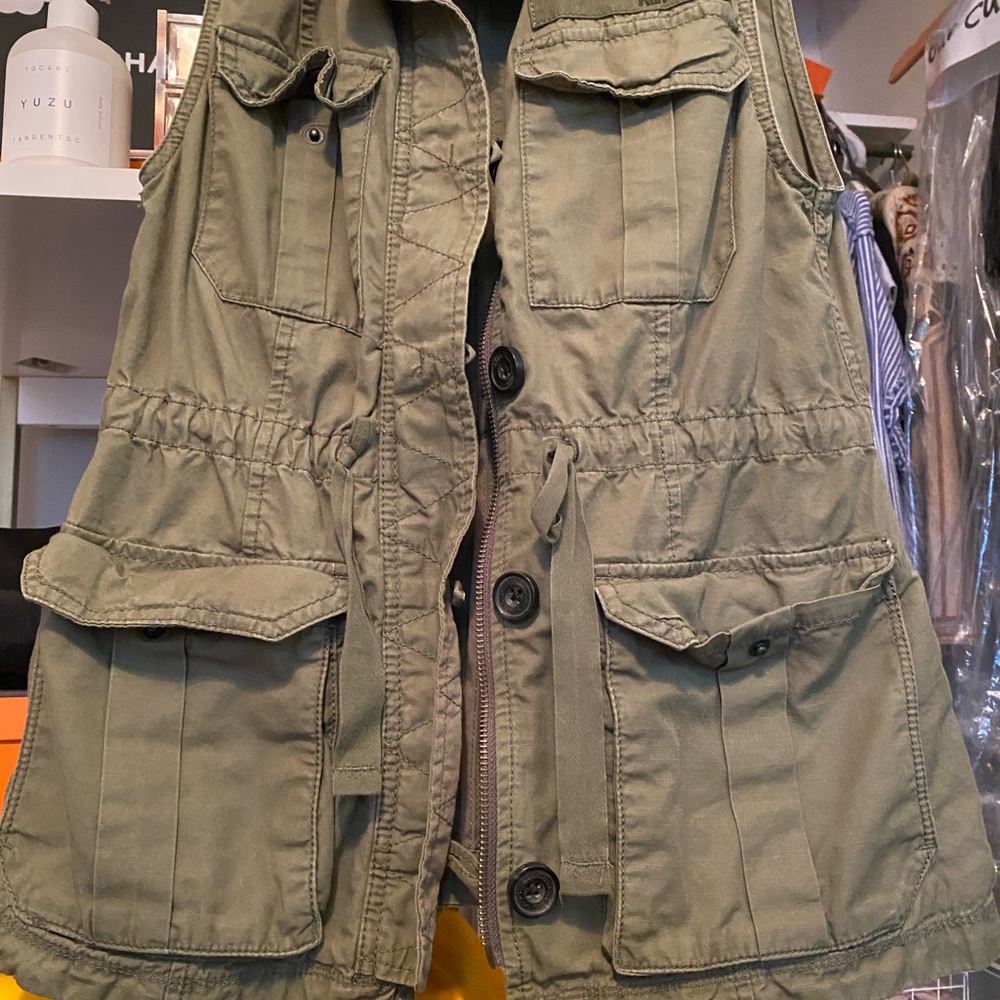 Abercrombie & Fitch Army green vest - Picture 4 of 4